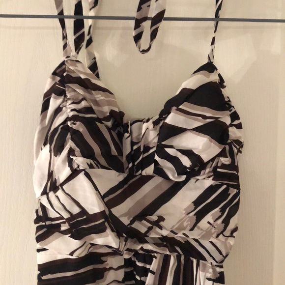 Knee Length Dress - Picture 2 of 3